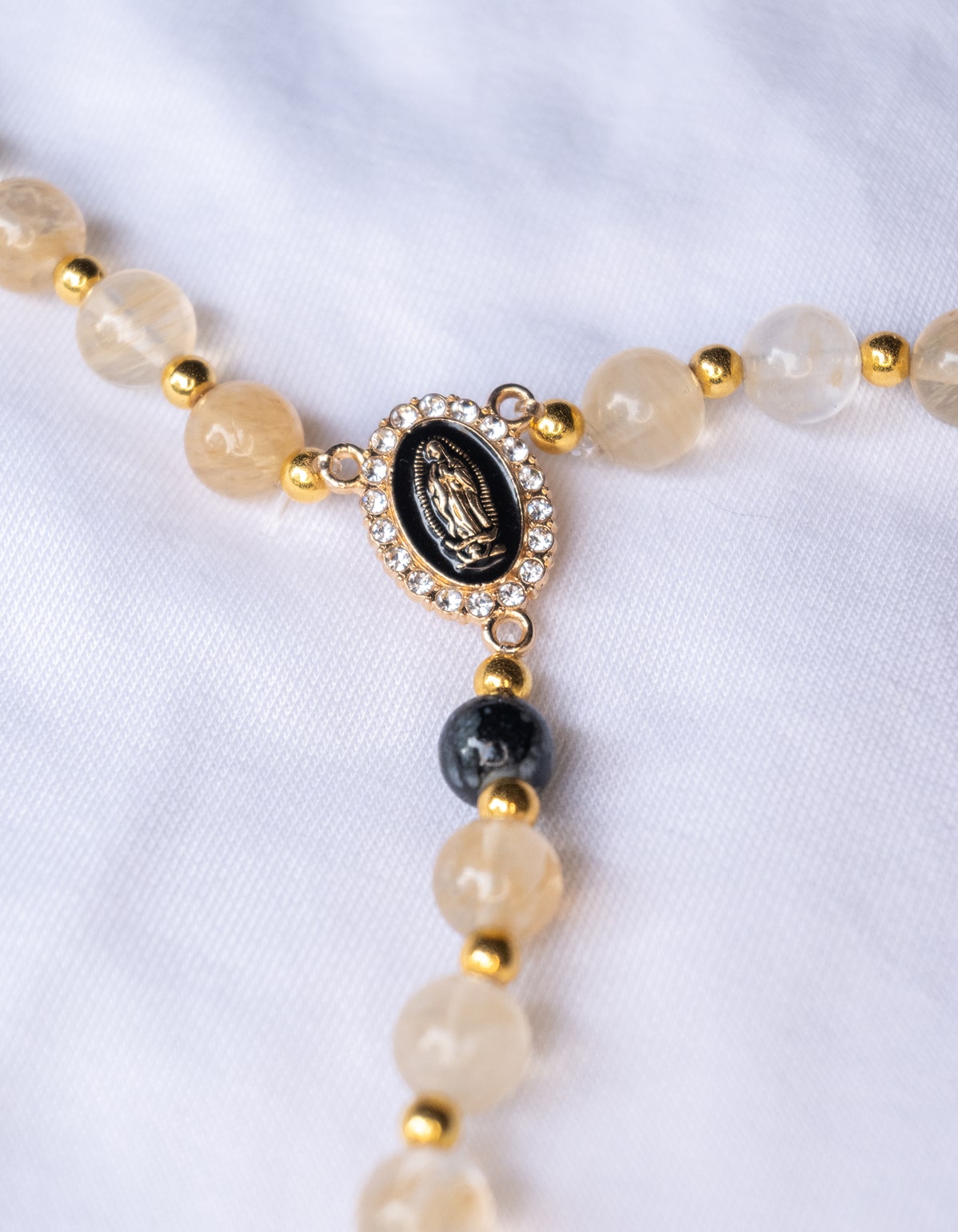 Chapelet Jaune Citrine, noir intense & doré